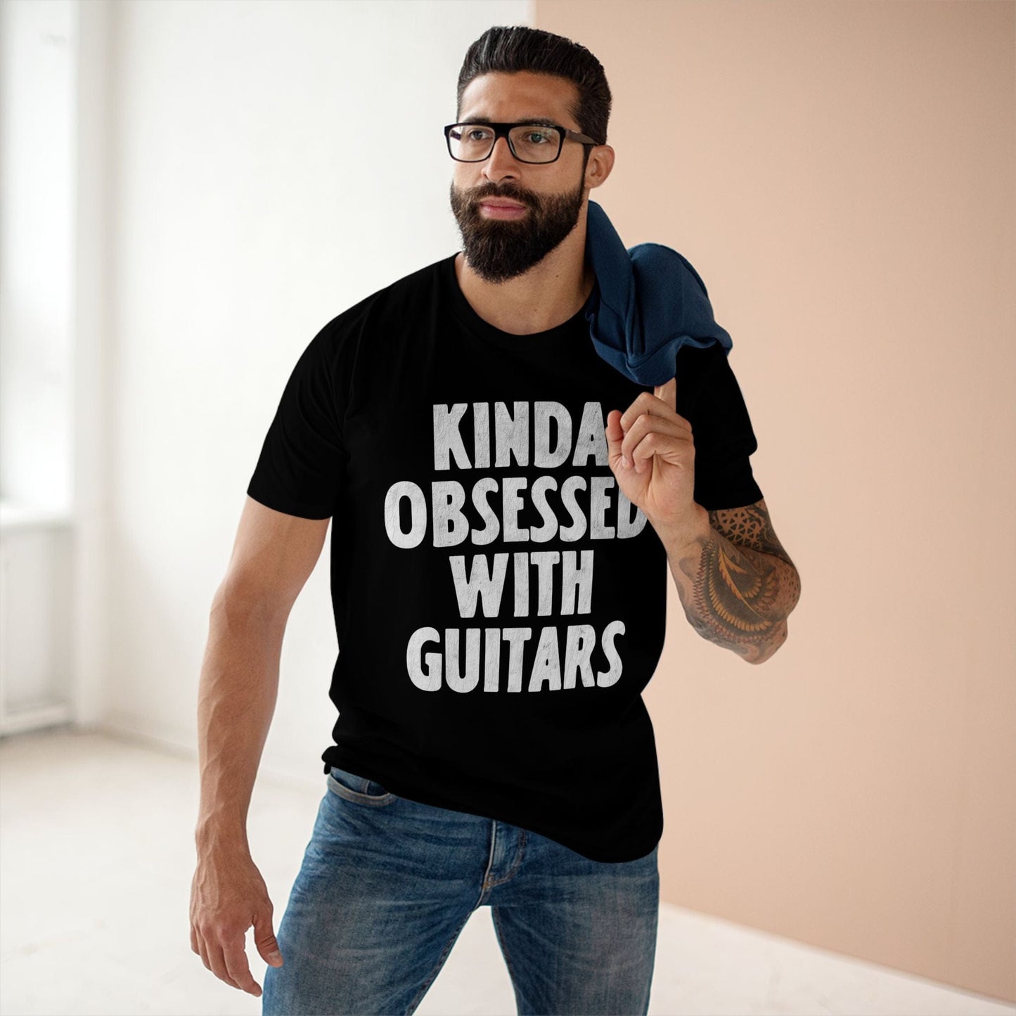 Kinda Obsessed With Guitars, Unisex T-shirt